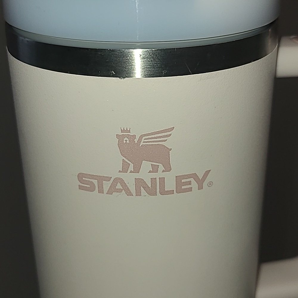 Stanley Light Pink Insulated 40oz Mug - Picture 2 of 7